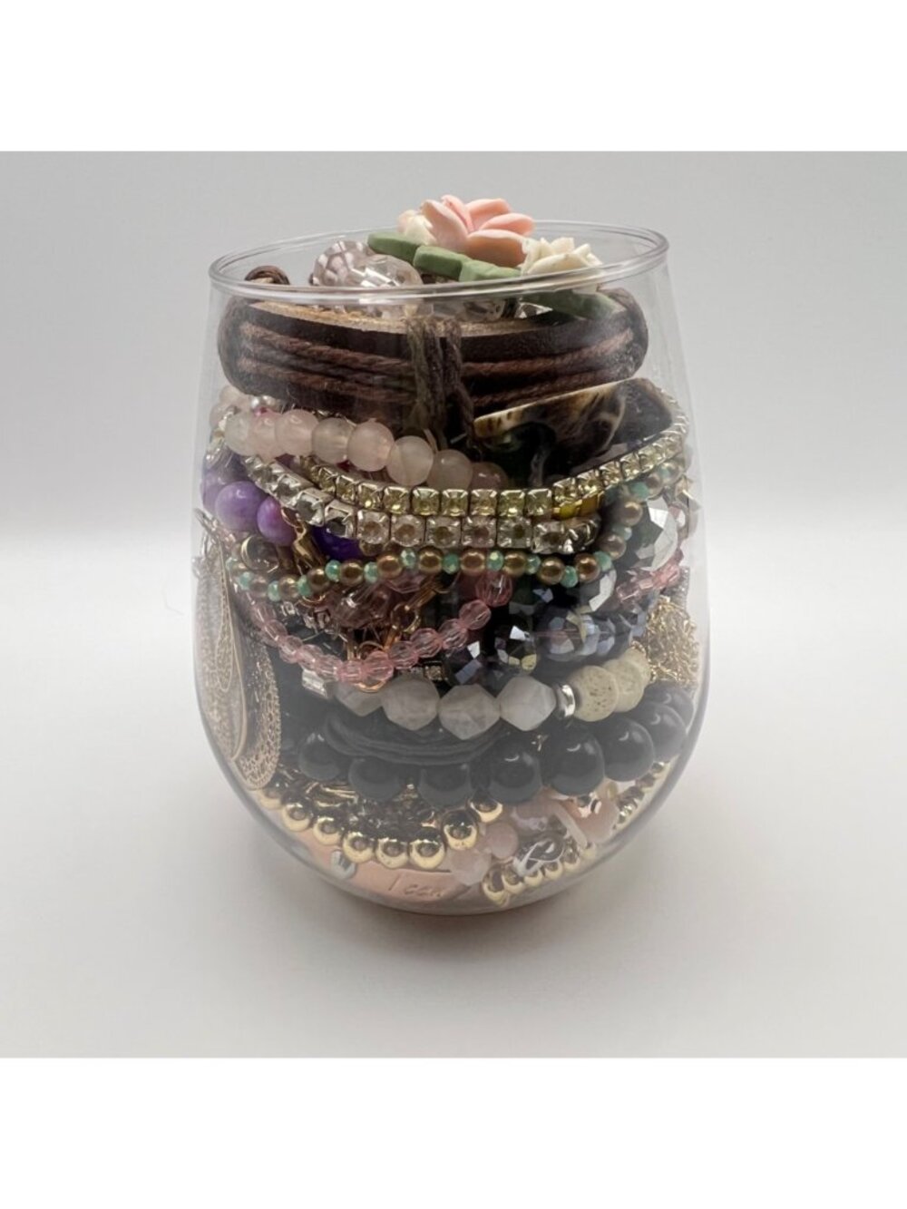Mystery Jewelry Lot 1 Lb 4 Oz Many Signed Wearable Necklaces Bracelets Earrings - Picture 4 of 8